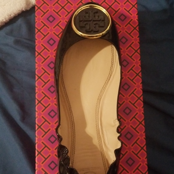 Gently used Tory Burch Twiggie Ballet - Picture 2 of 6